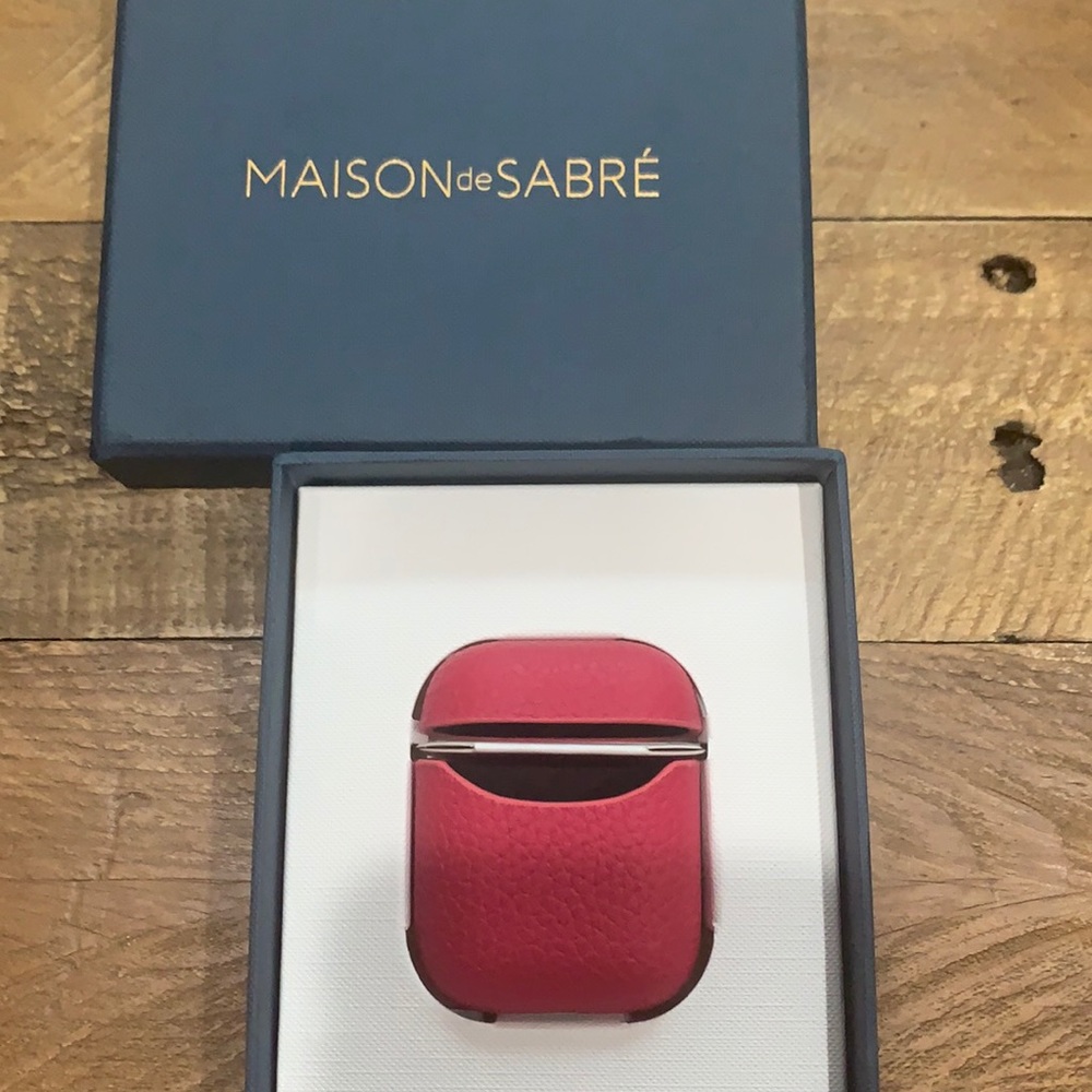 MAISON de SABRÉ Limited Edition AirPods Case!